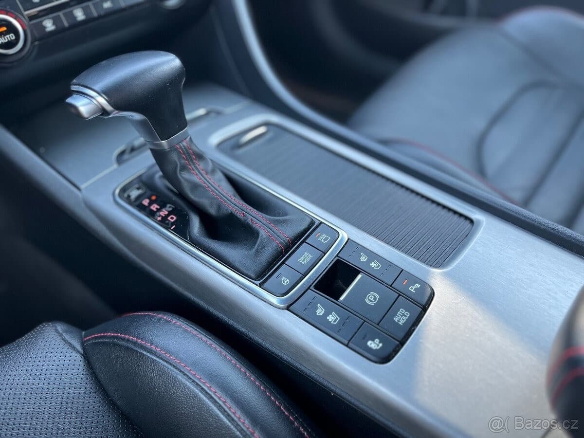 2018 Kia OPTIMA - 18