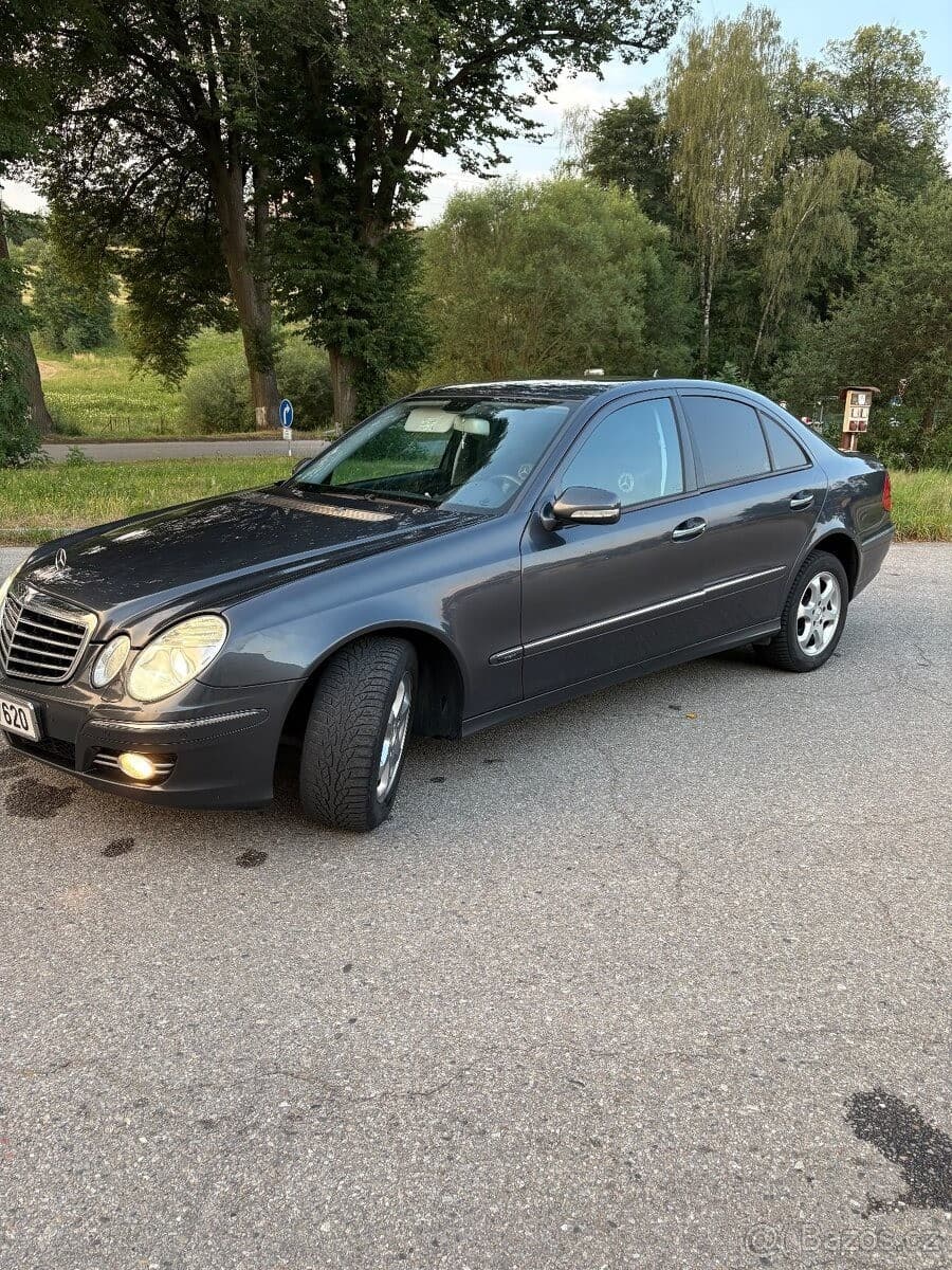 2008 Mercedes-Benz E-CLASS - 2