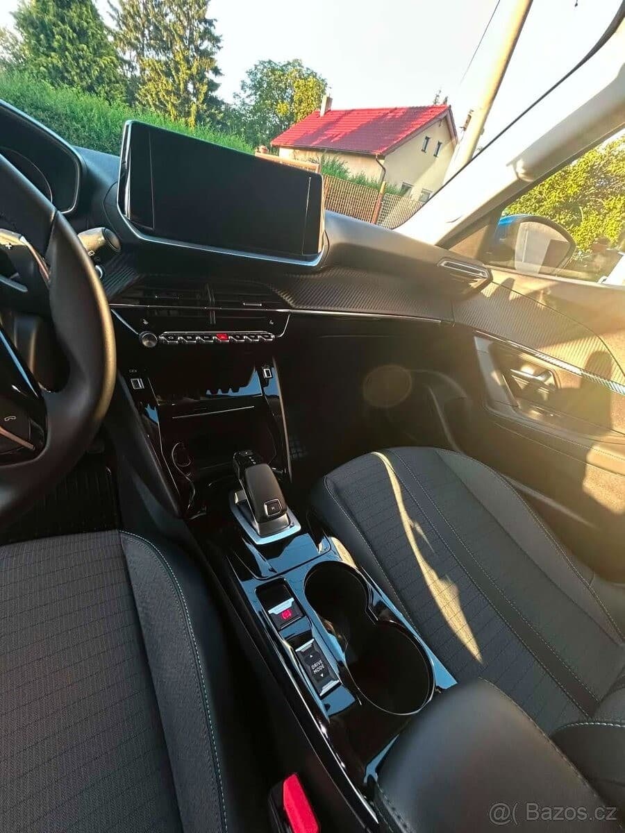 2021 Peugeot 2008 - 4