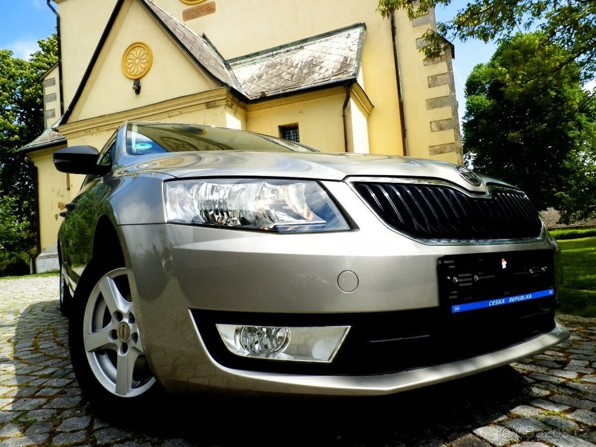 Škoda OCTAVIA - 2