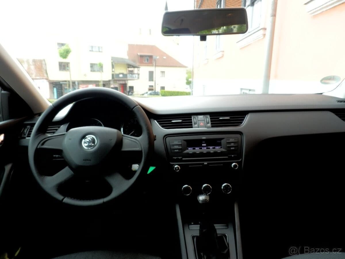 Škoda OCTAVIA - 9