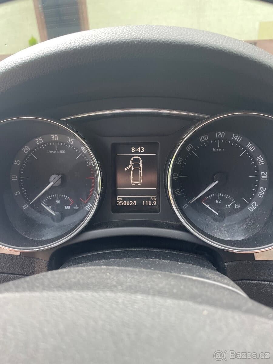 2010 Škoda SUPERB - 9
