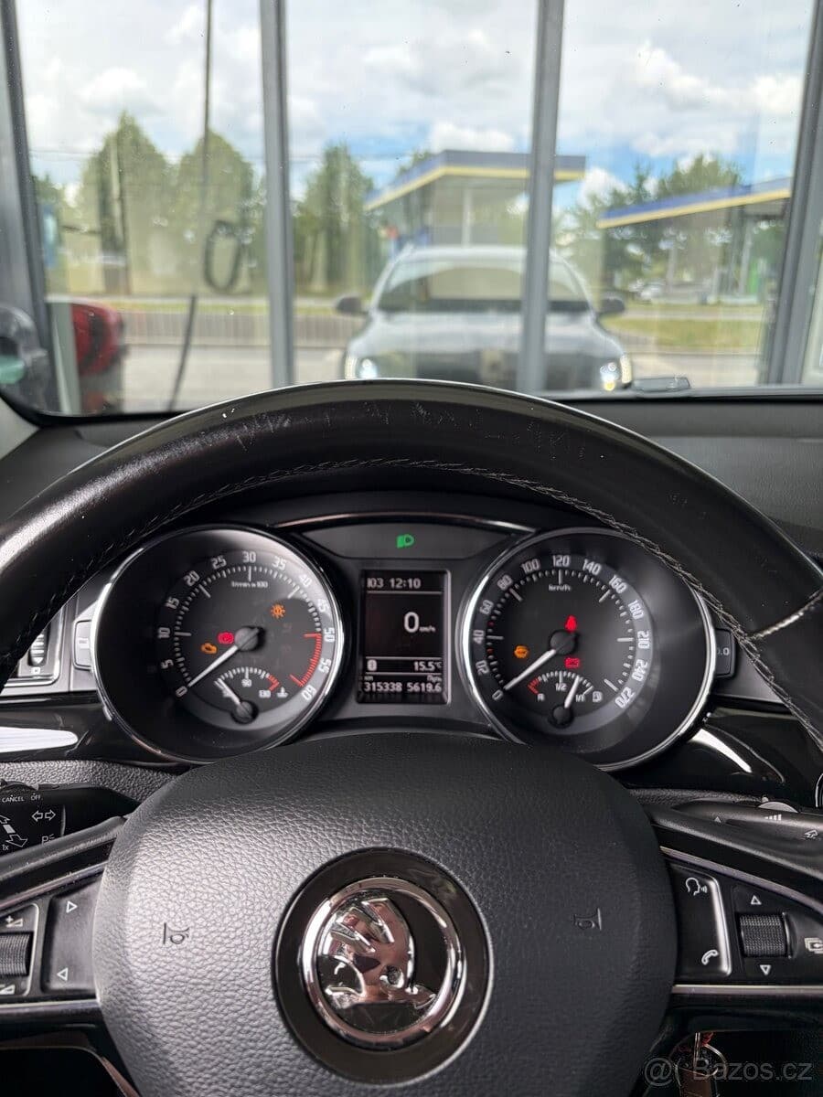 2014 Škoda SUPERB - 14