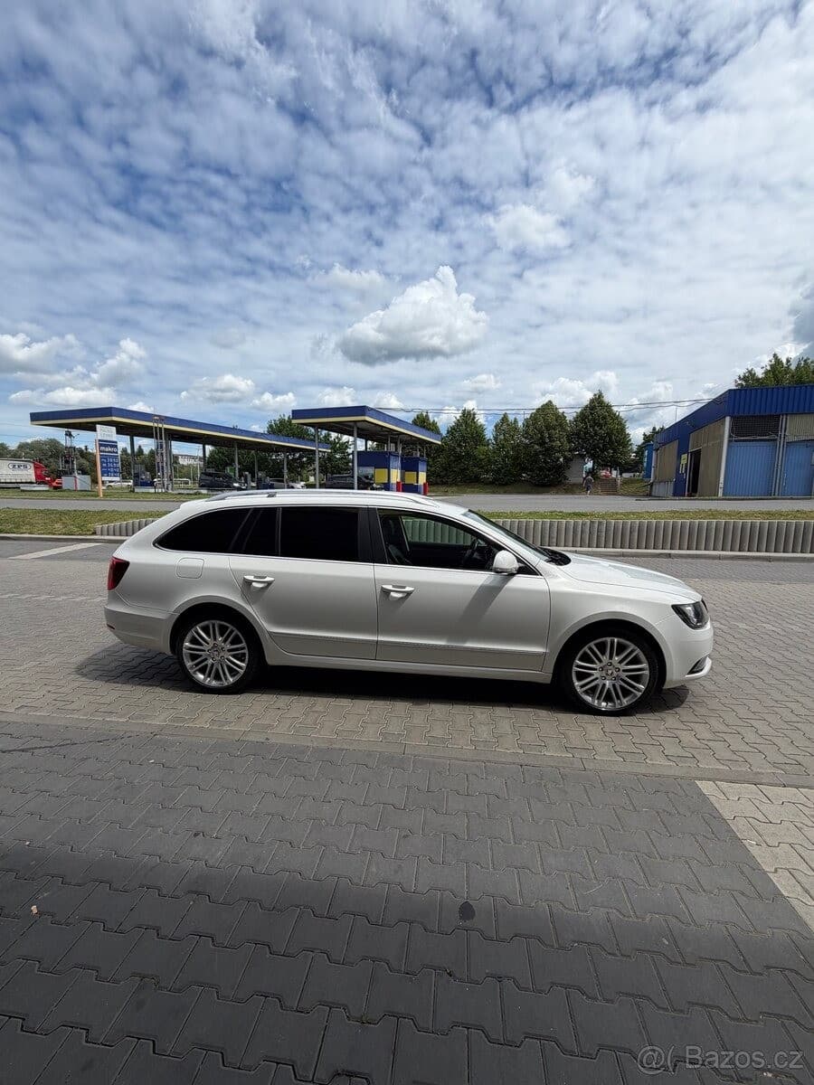 2014 Škoda SUPERB - 6