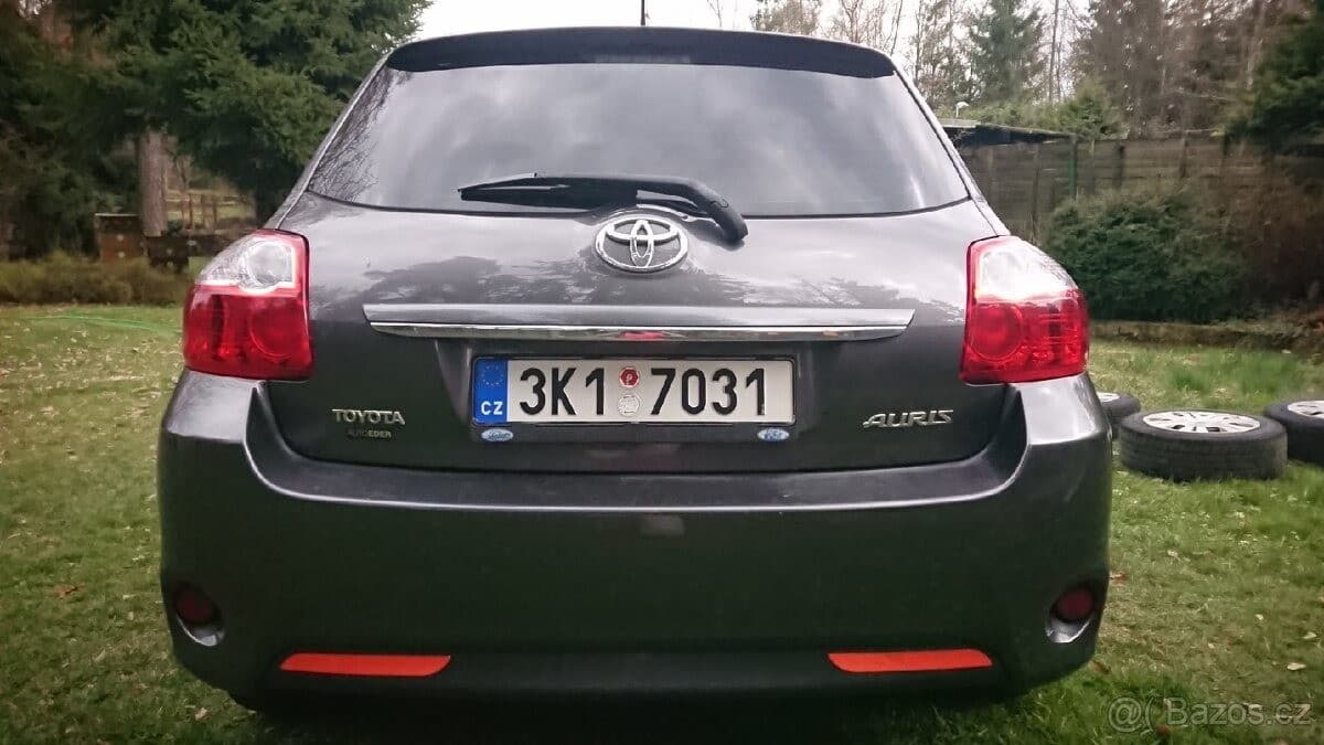 2011 Toyota AURIS - 2
