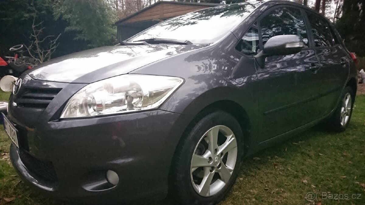 2011 Toyota AURIS - 5