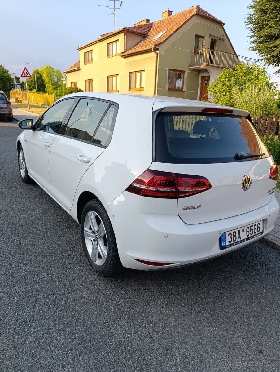 2015 Volkswagen GOLF - 10