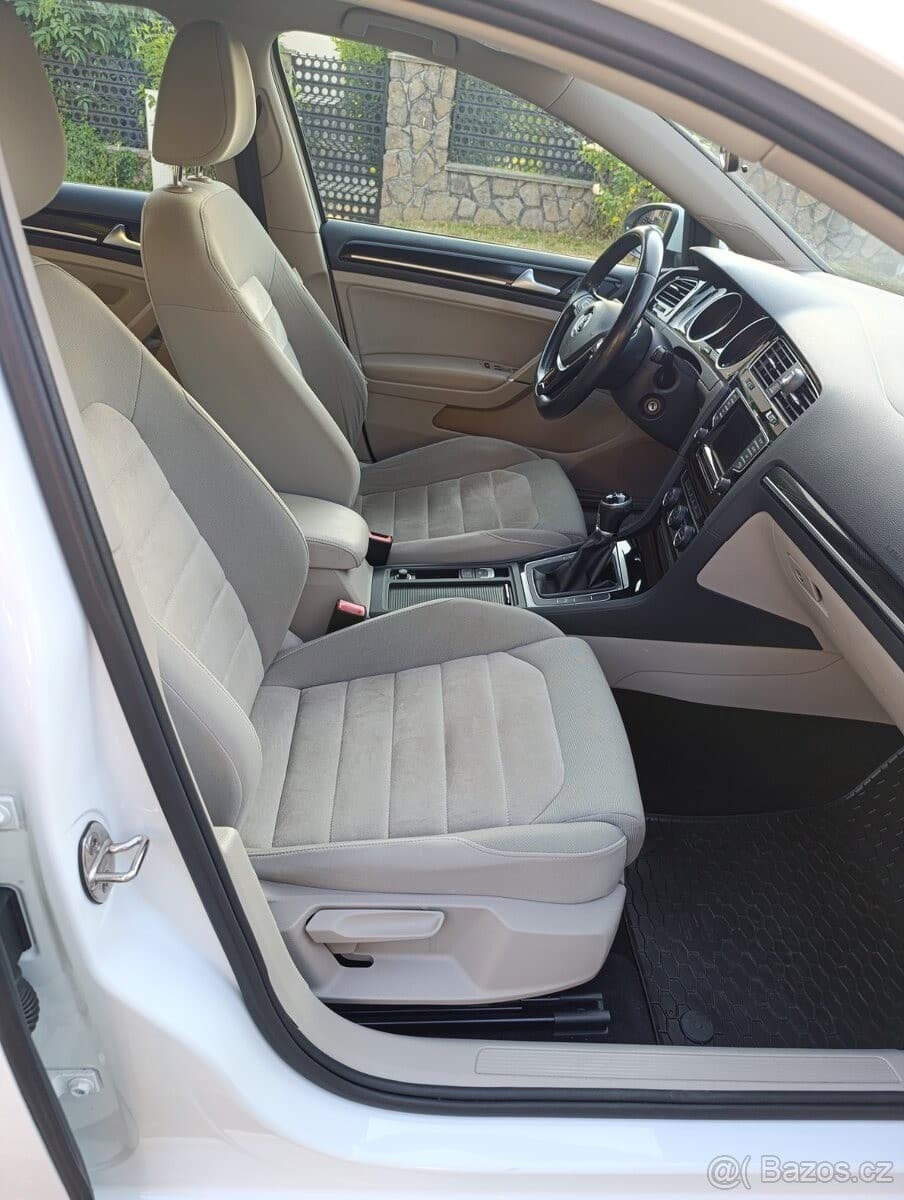 2015 Volkswagen GOLF - 11
