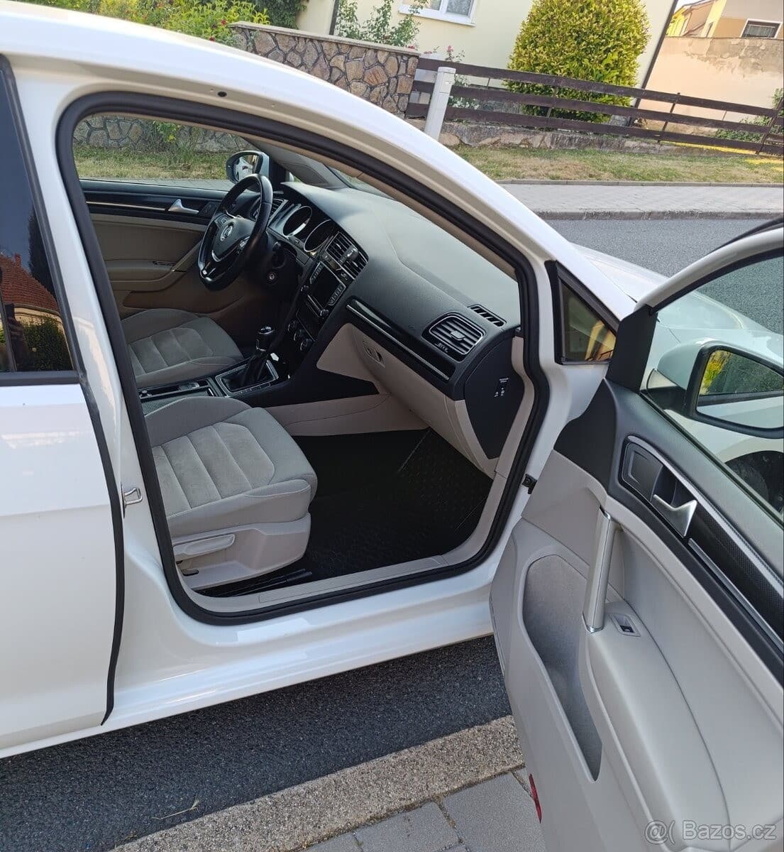 2015 Volkswagen GOLF - 17