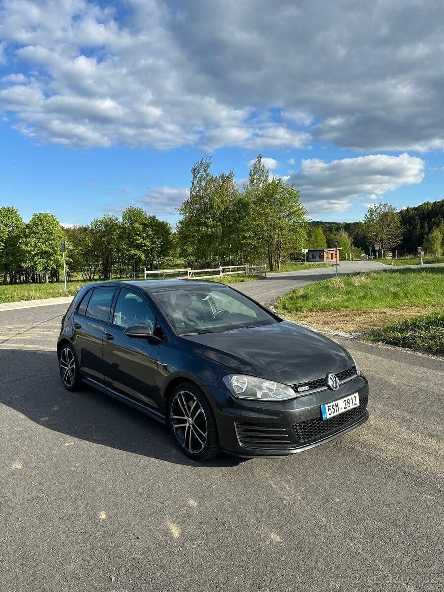 2014 Volkswagen GOLF