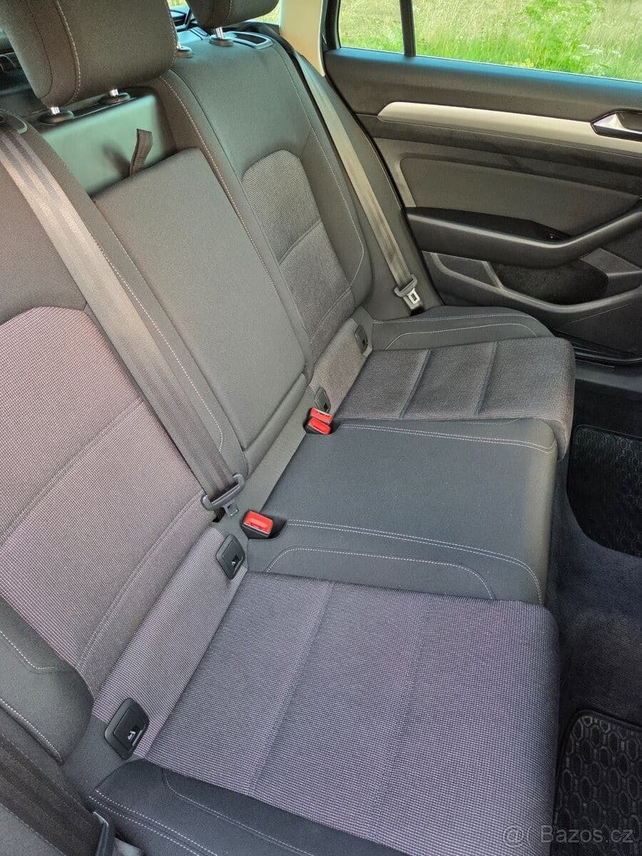Volkswagen PASSAT - 13