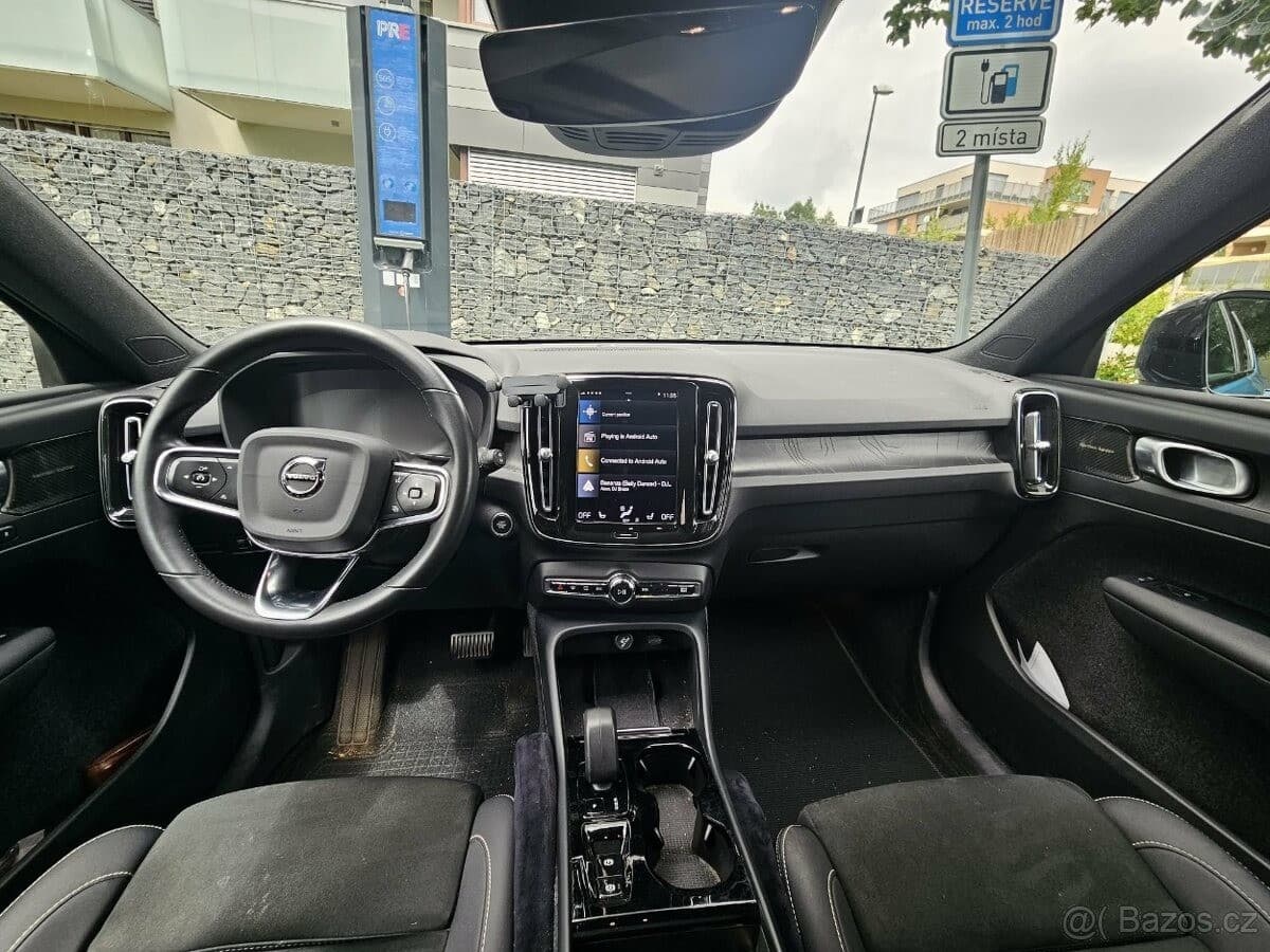 2022 Volvo XC40 - 4
