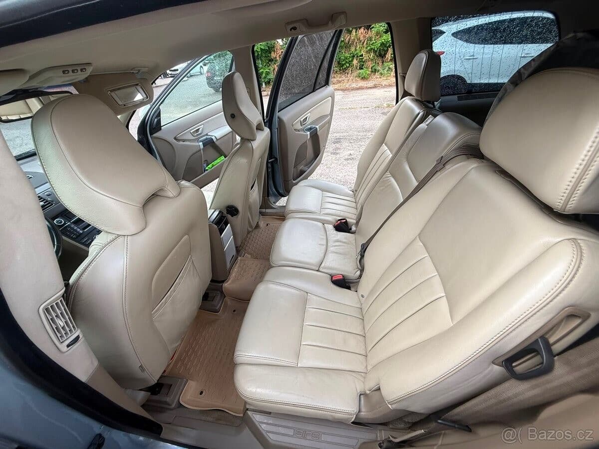 2014 Volvo XC90 - 11