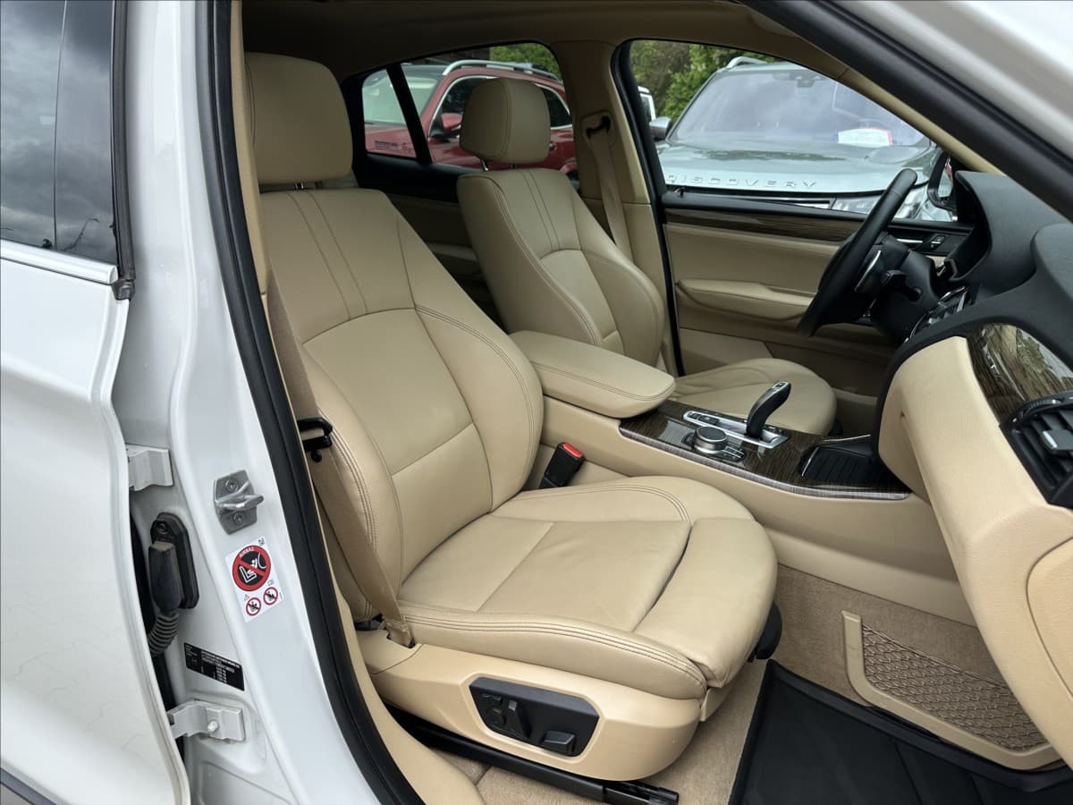 2017 BMW X4 - 10