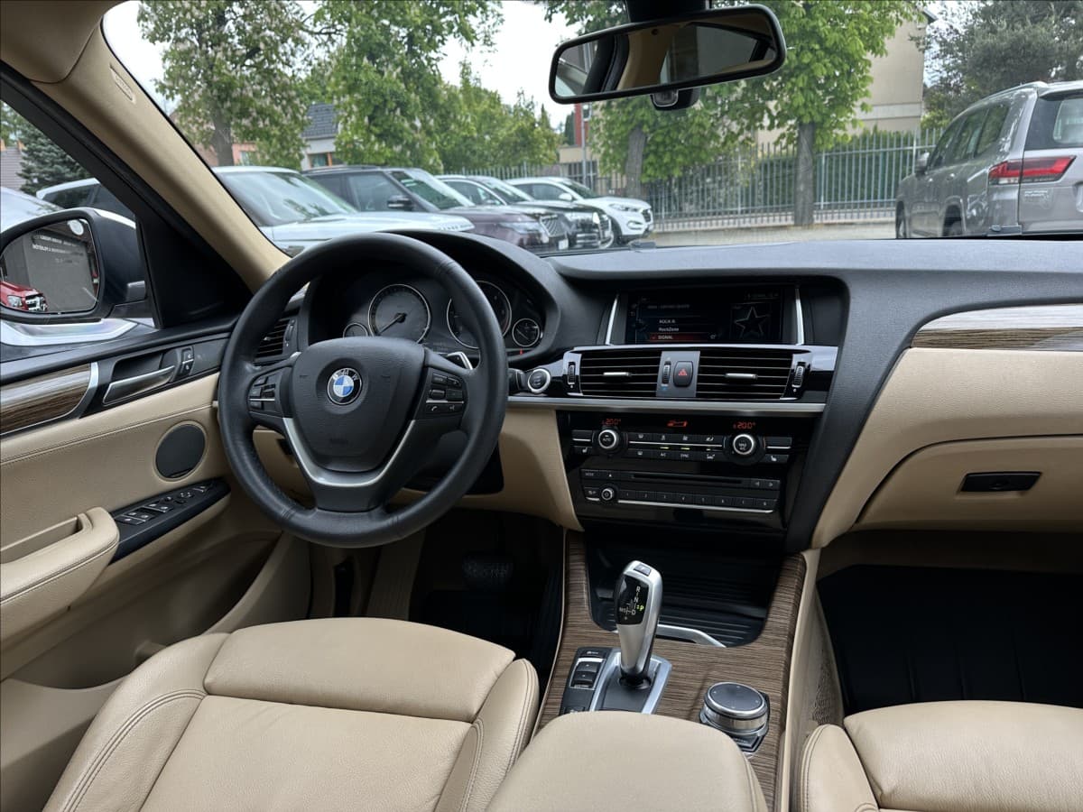 2017 BMW X4 - 13