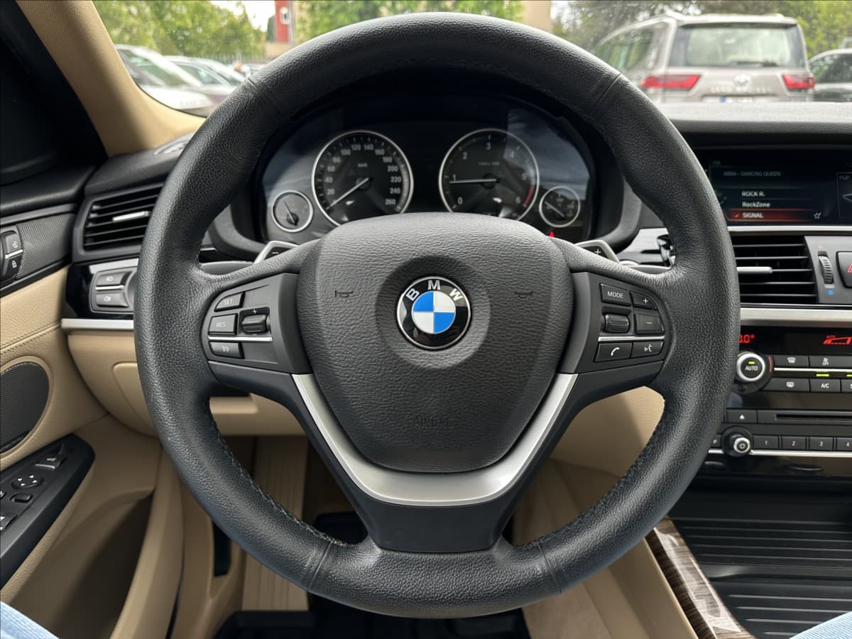 2017 BMW X4 - 14