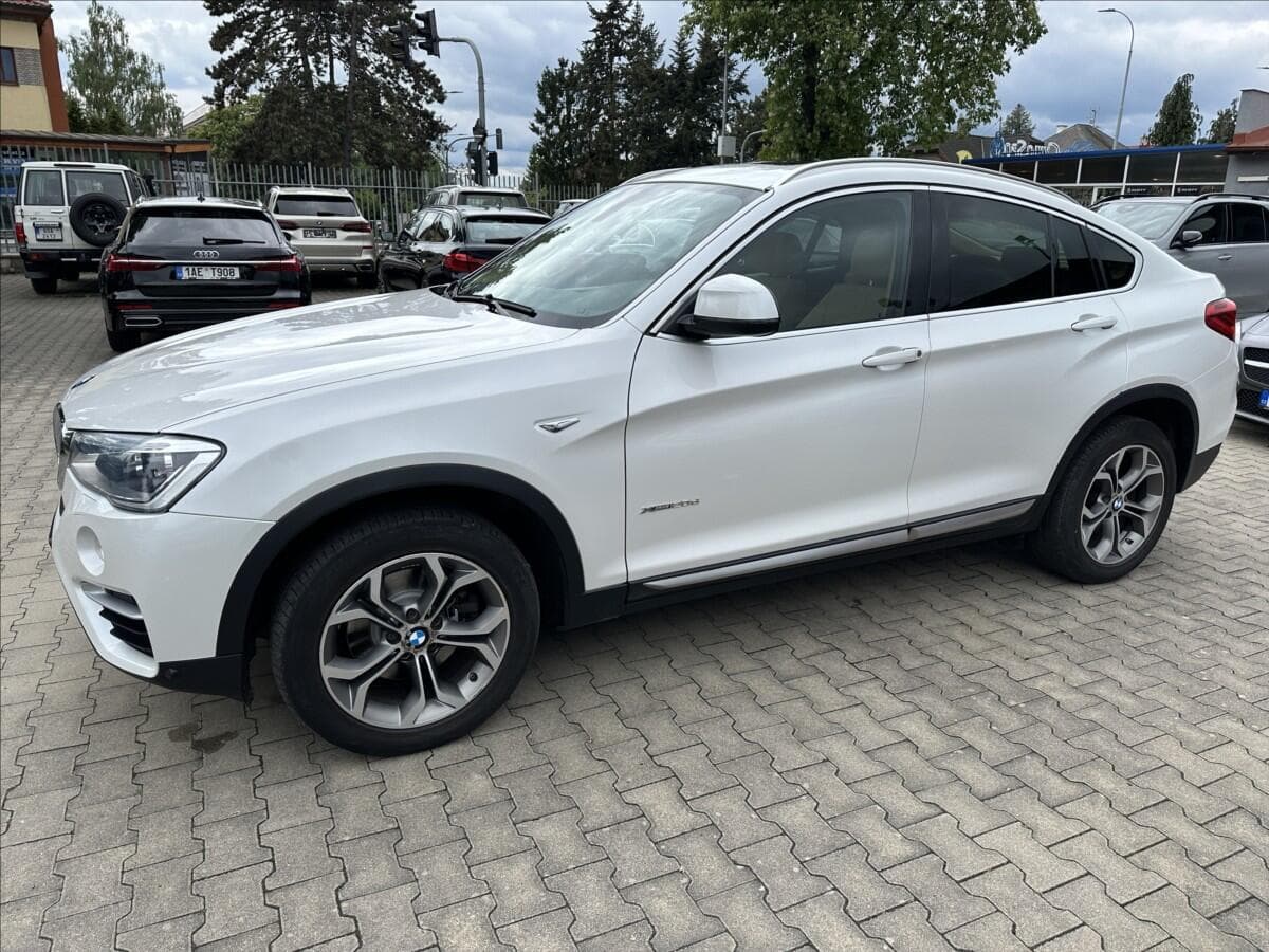 2017 BMW X4 - 9