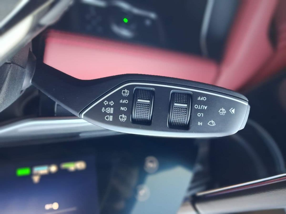 2025 Omoda 9 - 13