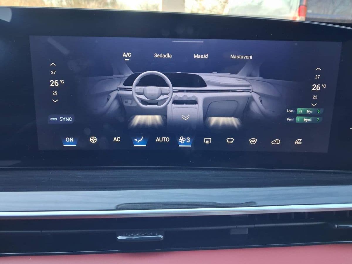 2025 Omoda 9 - 20
