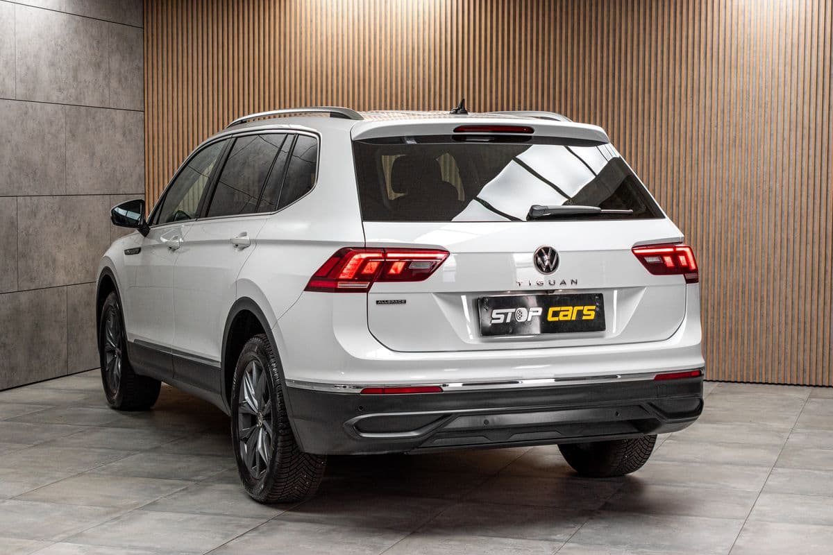 2023 Volkswagen TIGUAN - 4