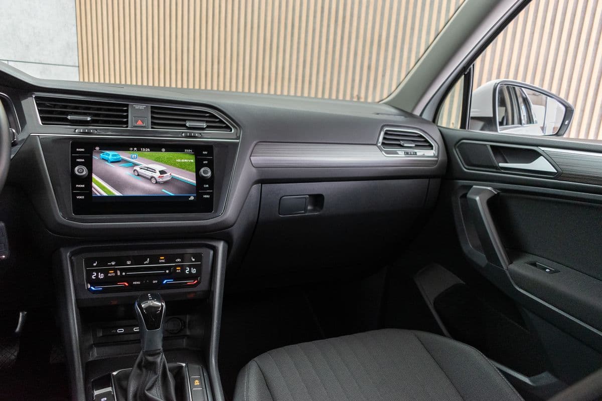 2023 Volkswagen TIGUAN - 9