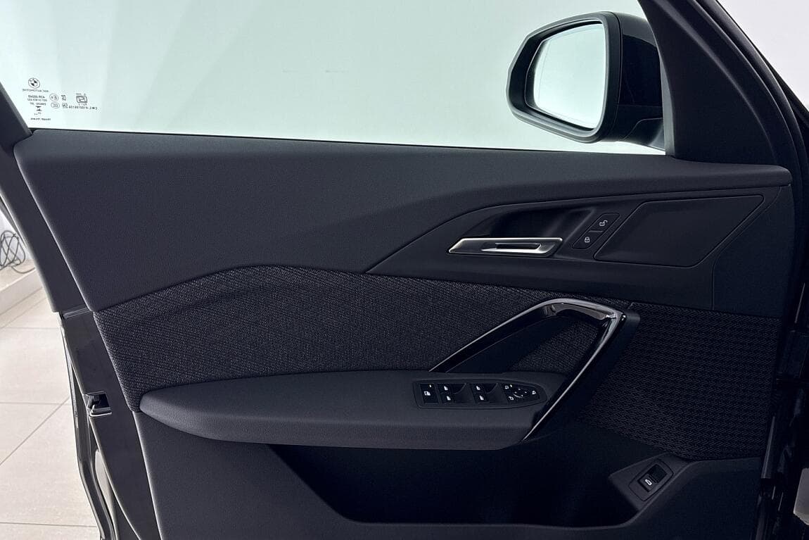 2025 BMW X1 - 15
