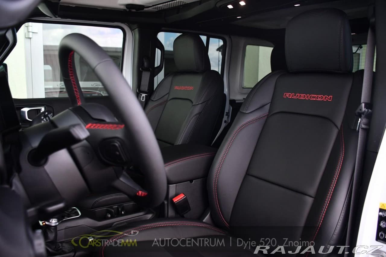 2025 Jeep WRANGLER - 11