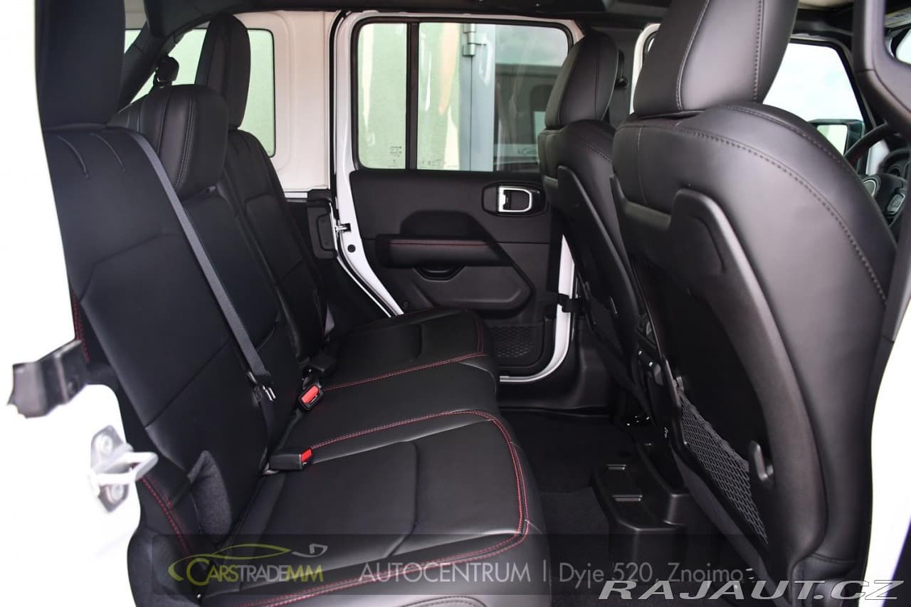 2025 Jeep WRANGLER - 19