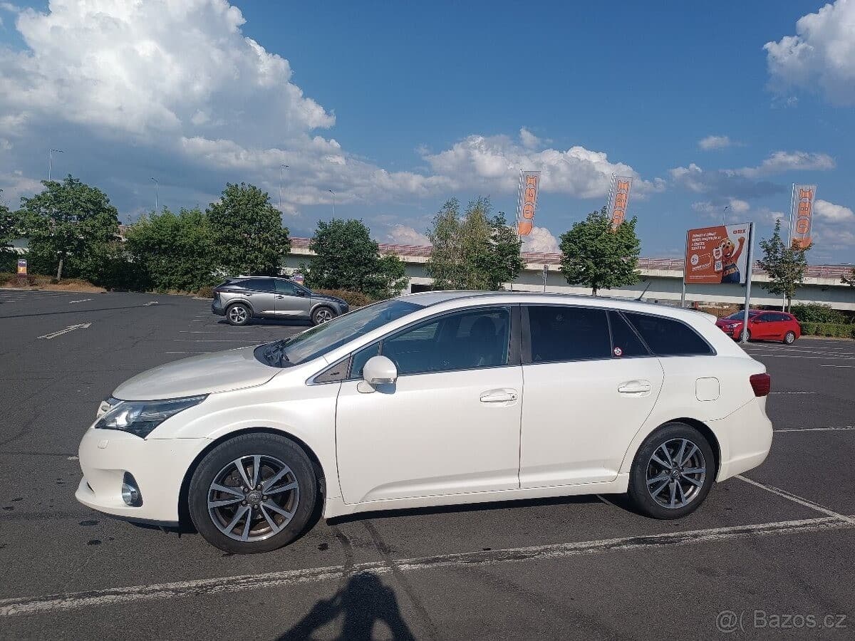 Toyota AVENSIS - 2