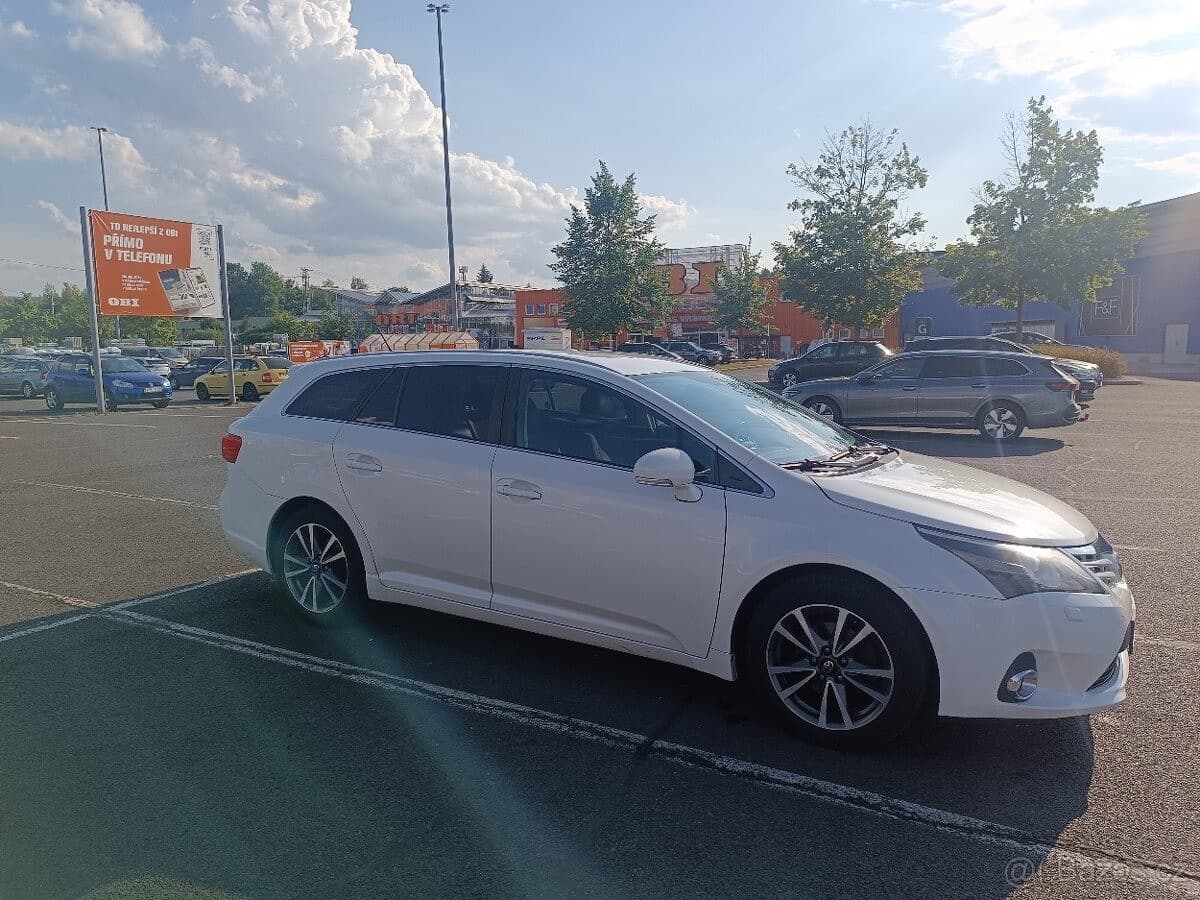 Toyota AVENSIS - 4