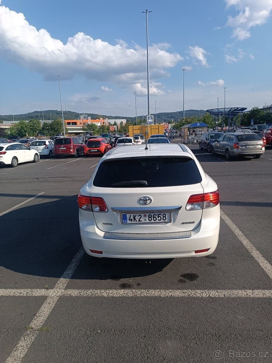 Toyota AVENSIS - 5