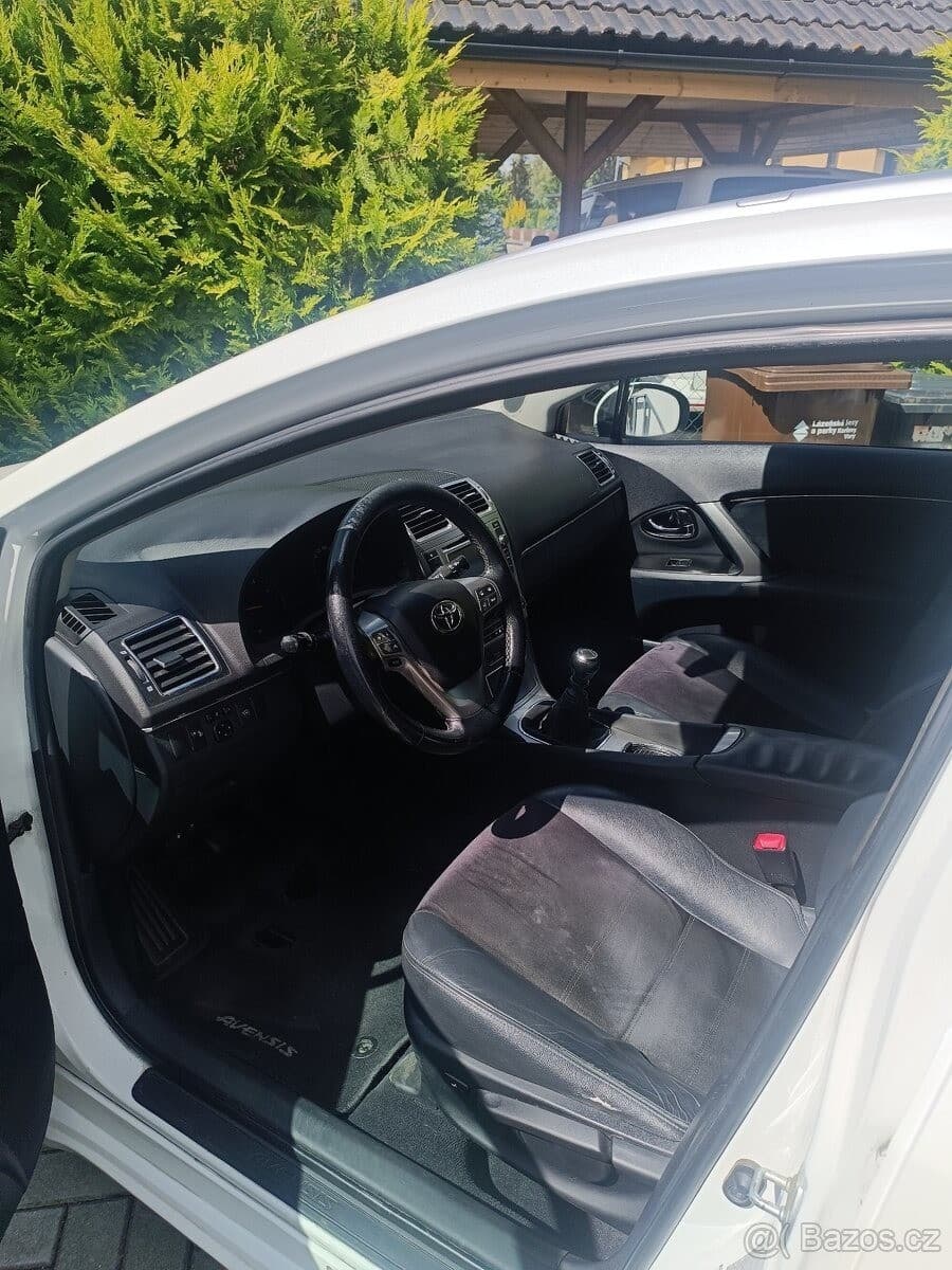 Toyota AVENSIS - 6