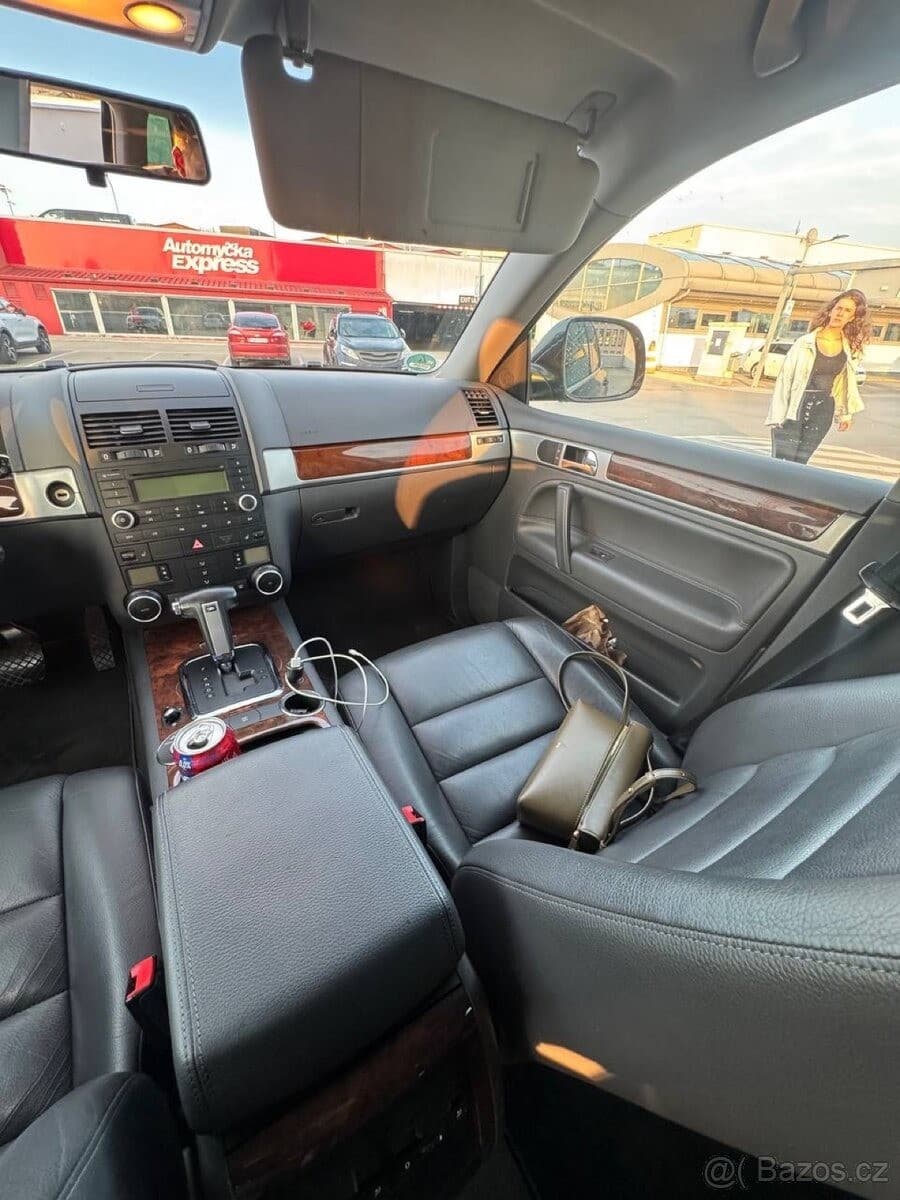 2007 Volkswagen TOUAREG - 9