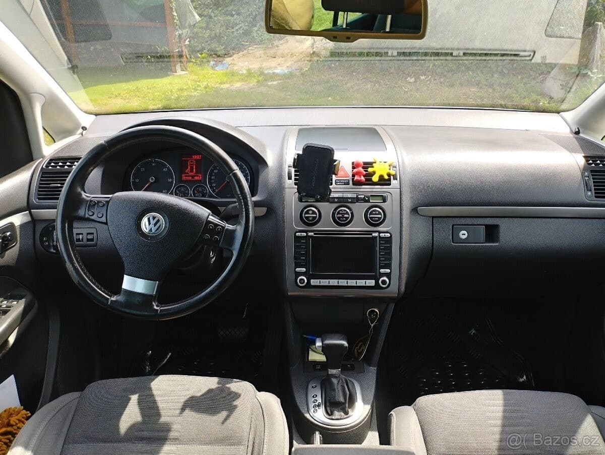 Volkswagen TOURAN - 10