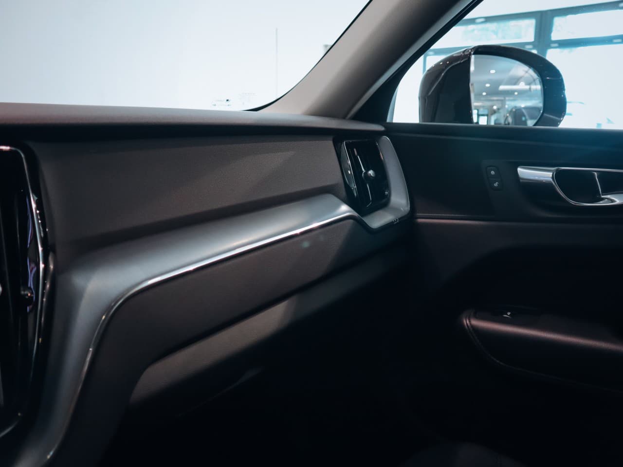 2021 Volvo XC60 - 12