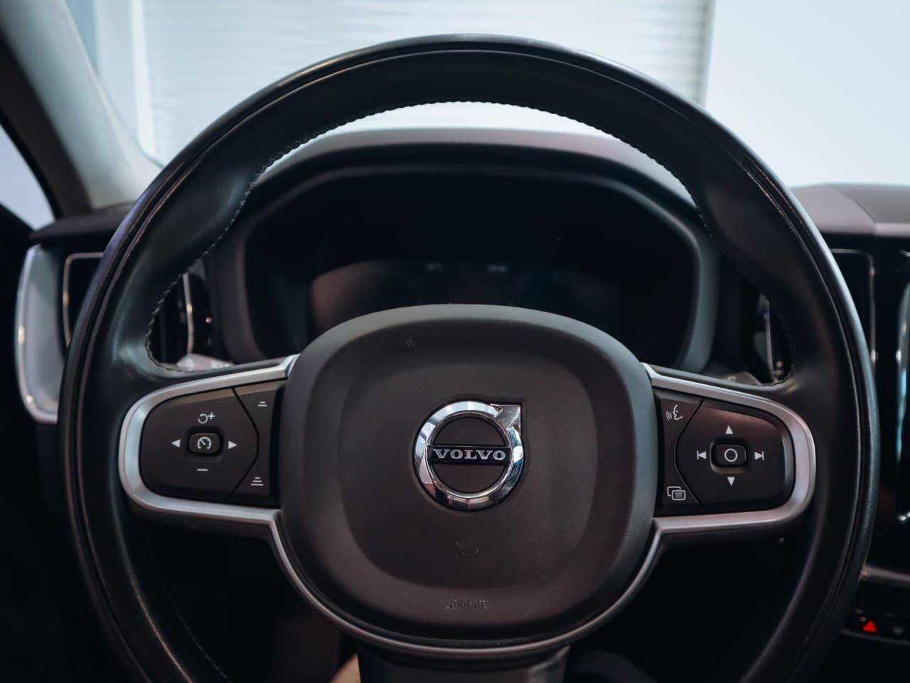 2021 Volvo XC60 - 17