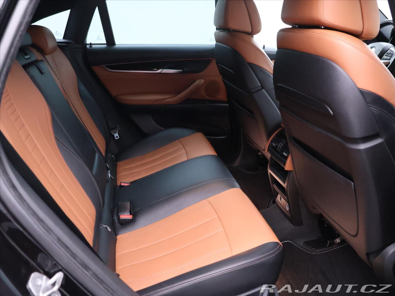 2015 BMW X6 - 13