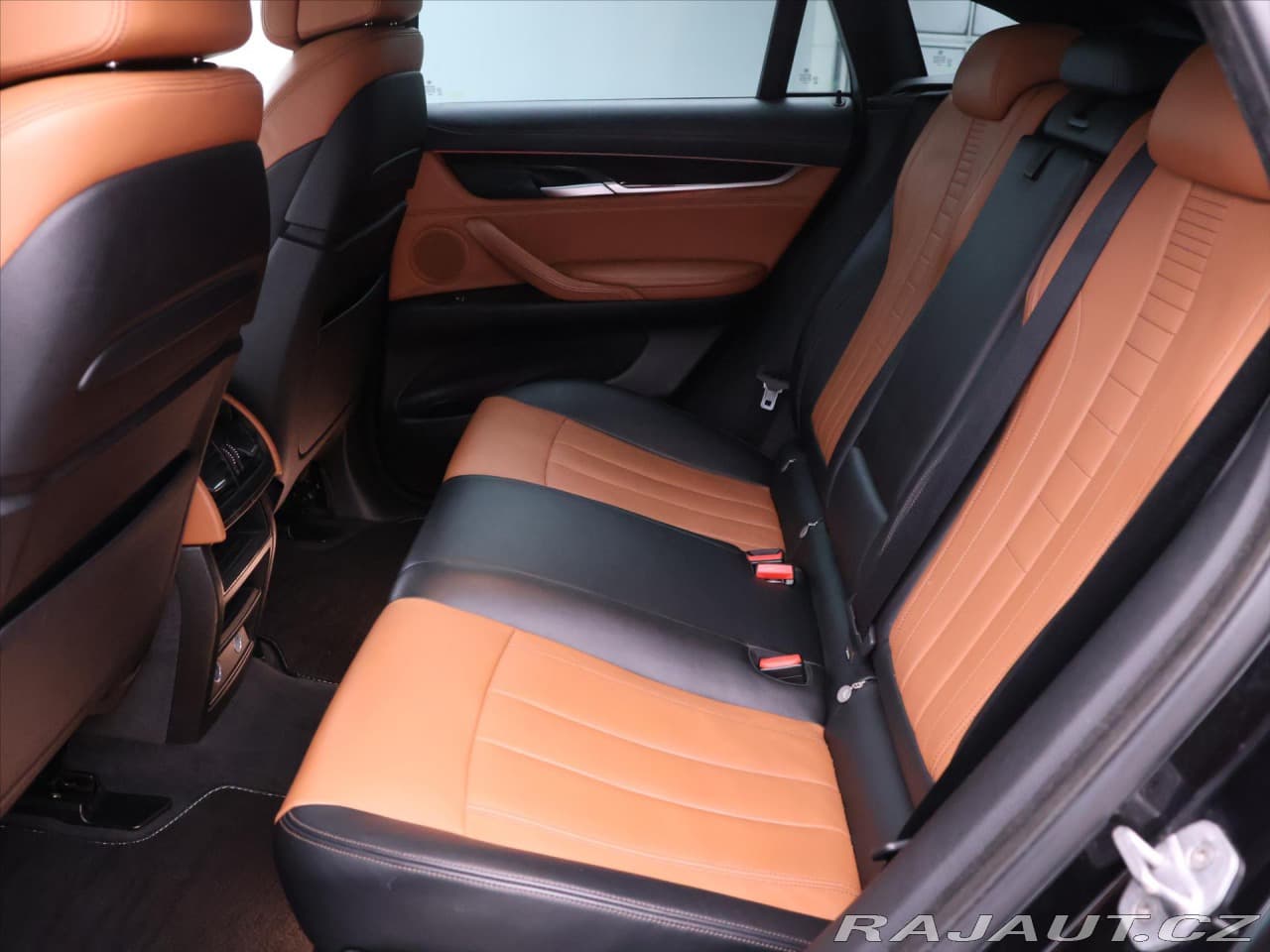 2015 BMW X6 - 14