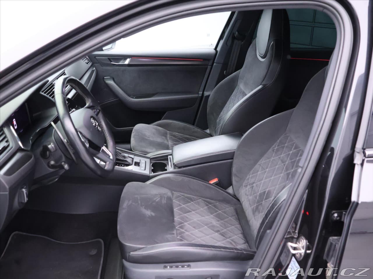2020 Škoda SUPERB - 12