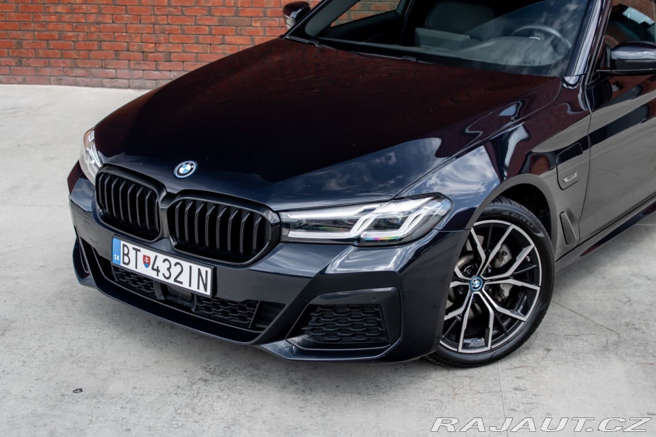2022 BMW 5-SERIES - 2