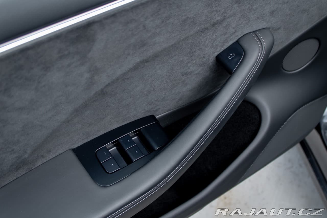 2023 Tesla MODEL 3 - 13