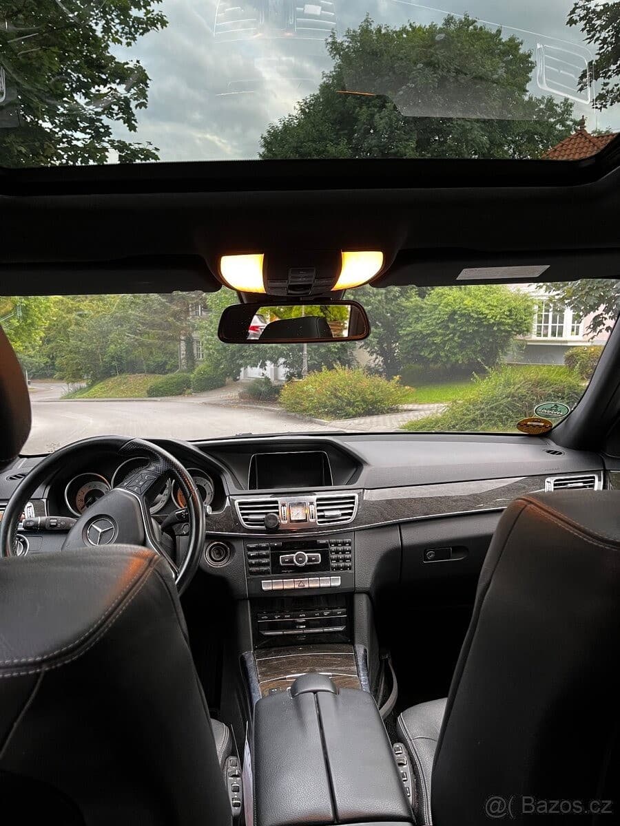2014 Mercedes-Benz E-CLASS - 10