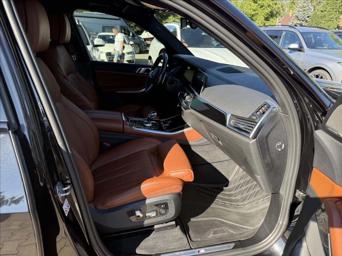 2019 BMW X5 - 10