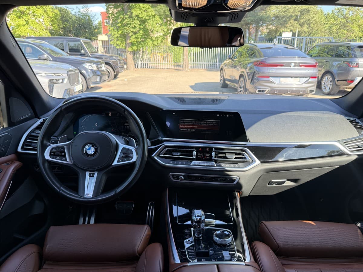2019 BMW X5 - 13
