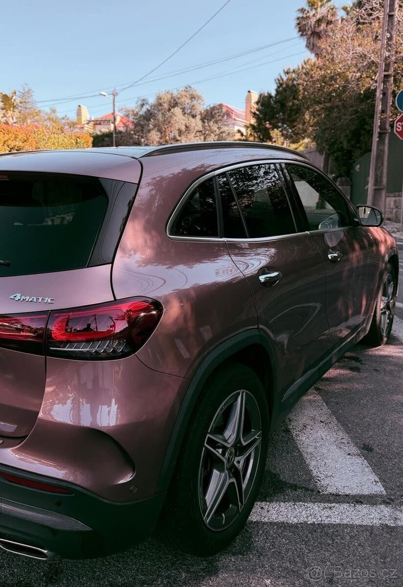 Mercedes-Benz GLA - 18