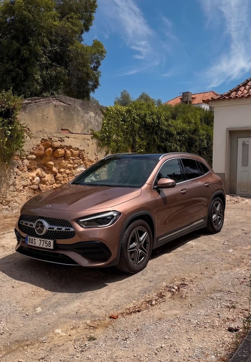 Mercedes-Benz GLA - 20
