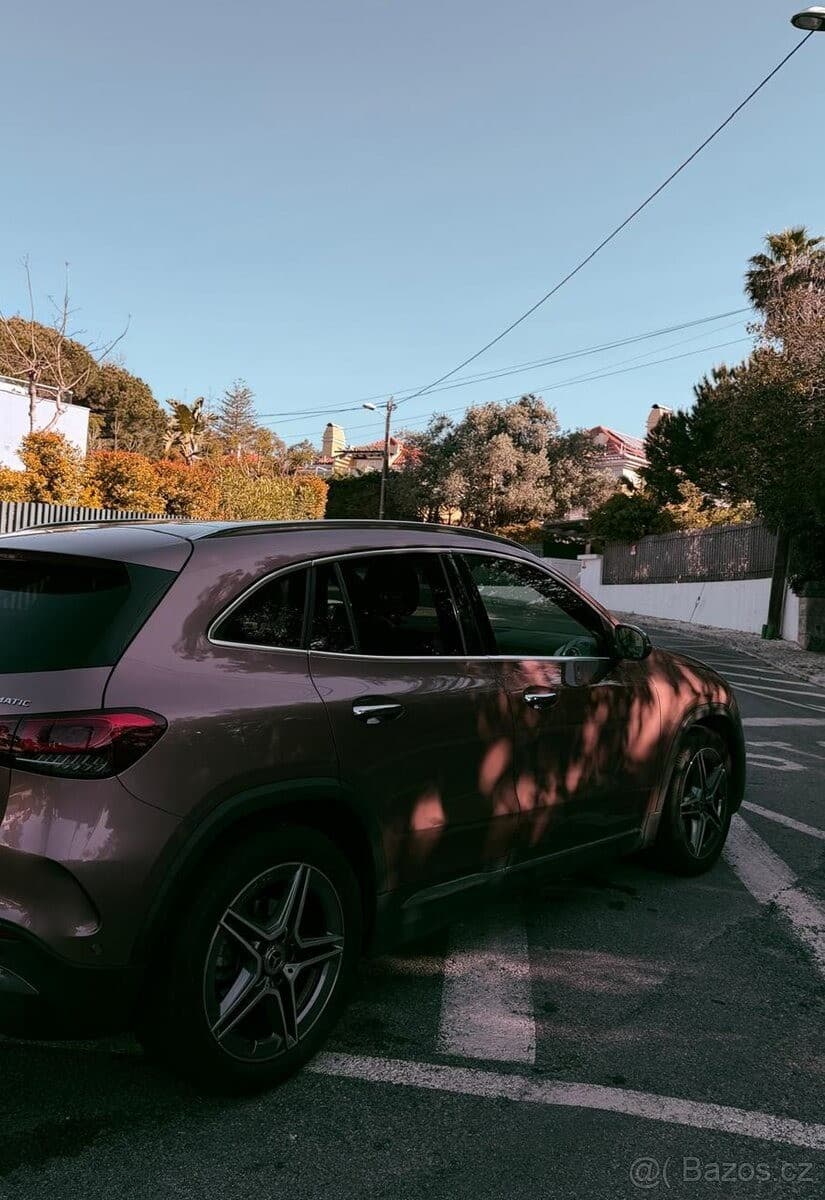 Mercedes-Benz GLA - 3