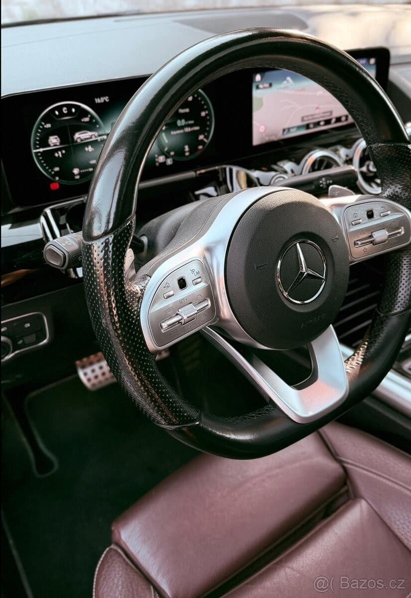 Mercedes-Benz GLA - 7