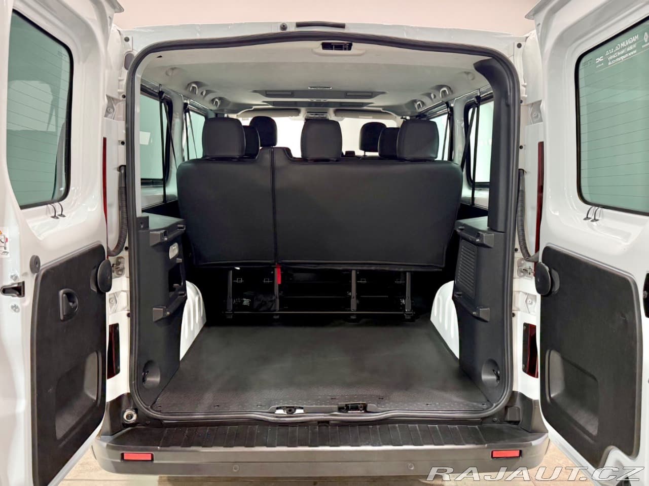 2025 Renault TRAFIC - 9