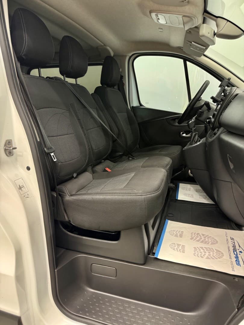 2021 Renault TRAFIC - 14